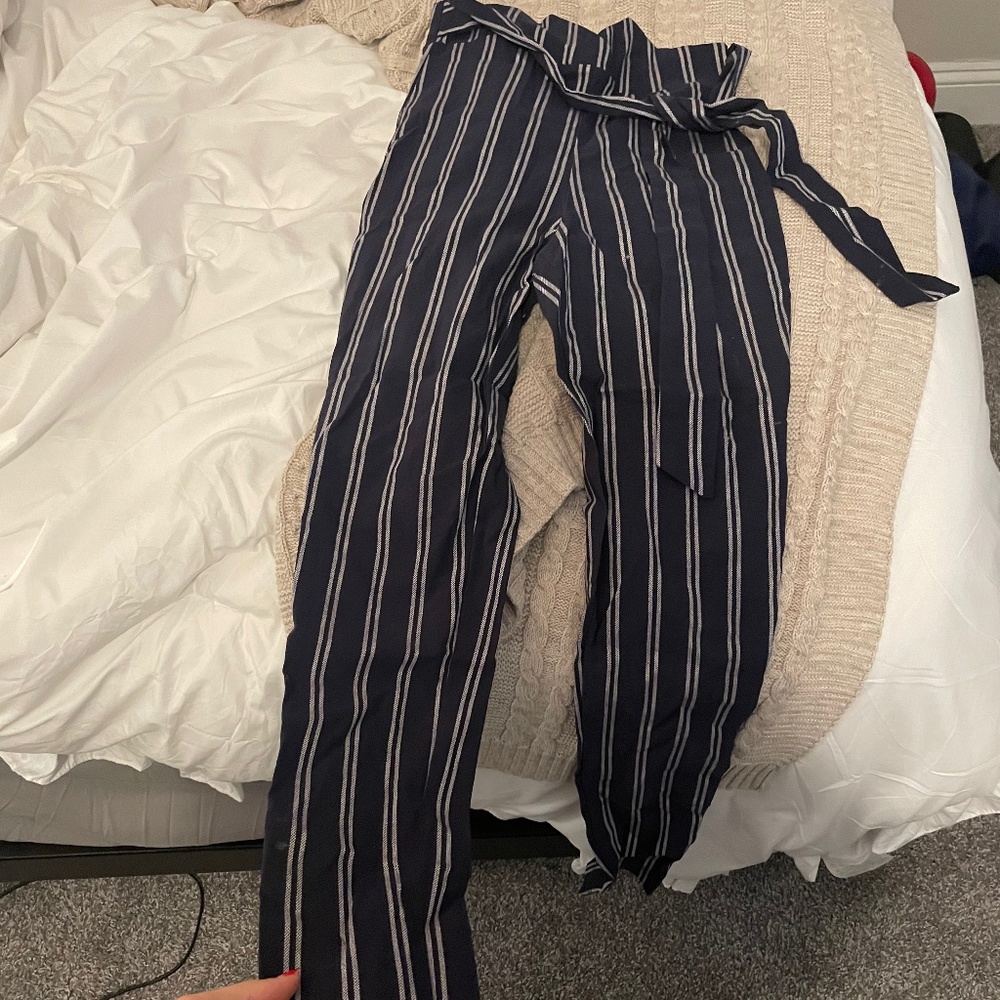Windsor Striped Pants Size Small (4)